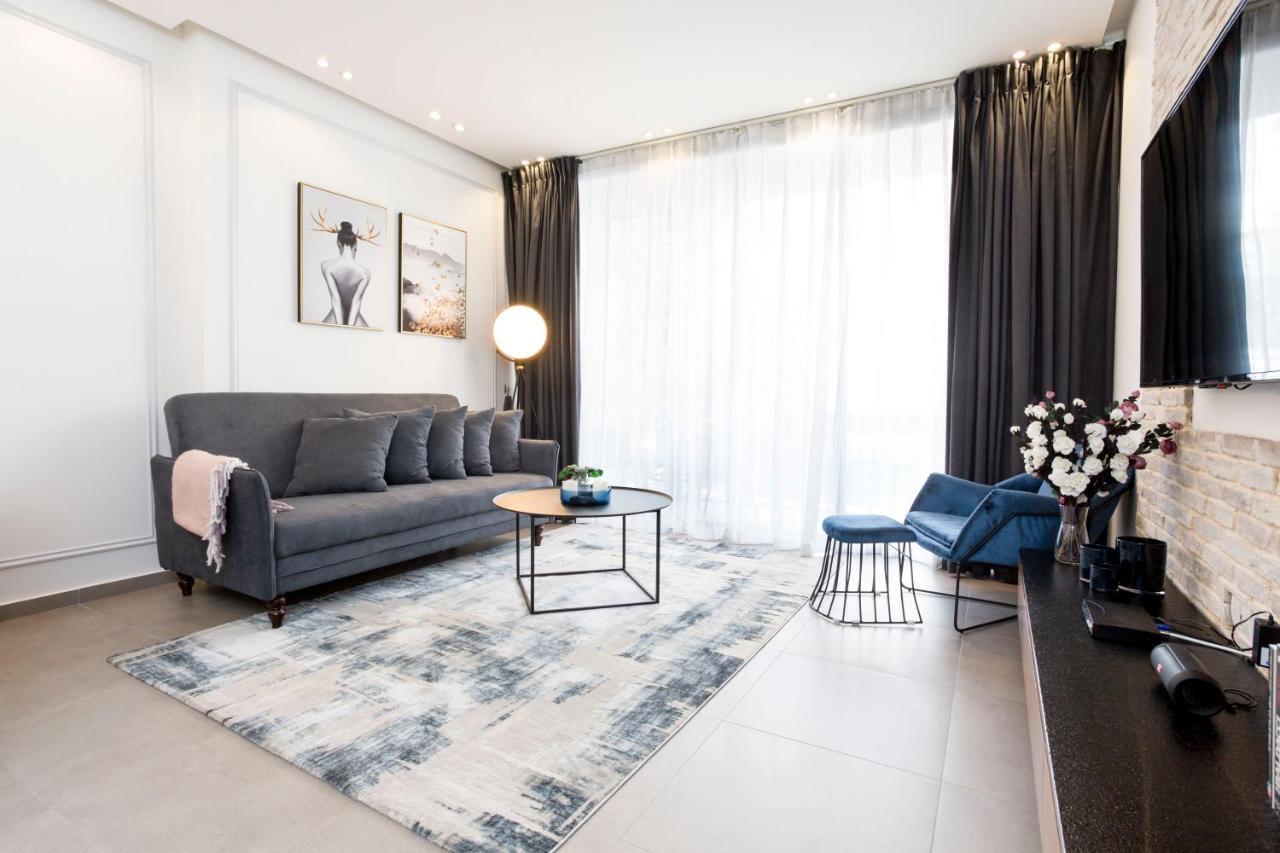 Emilia Tlv Aparthotel Tel Aviv Exterior photo